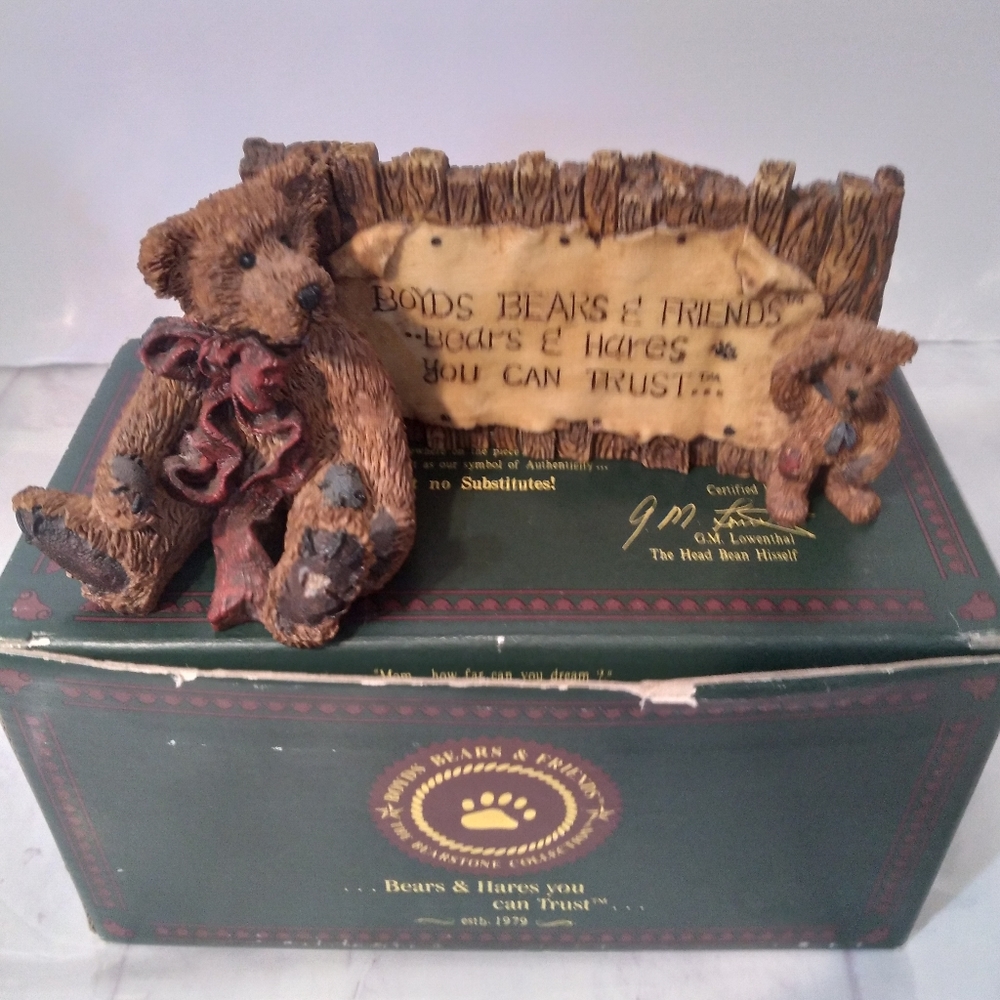 Boyds Bears & friends